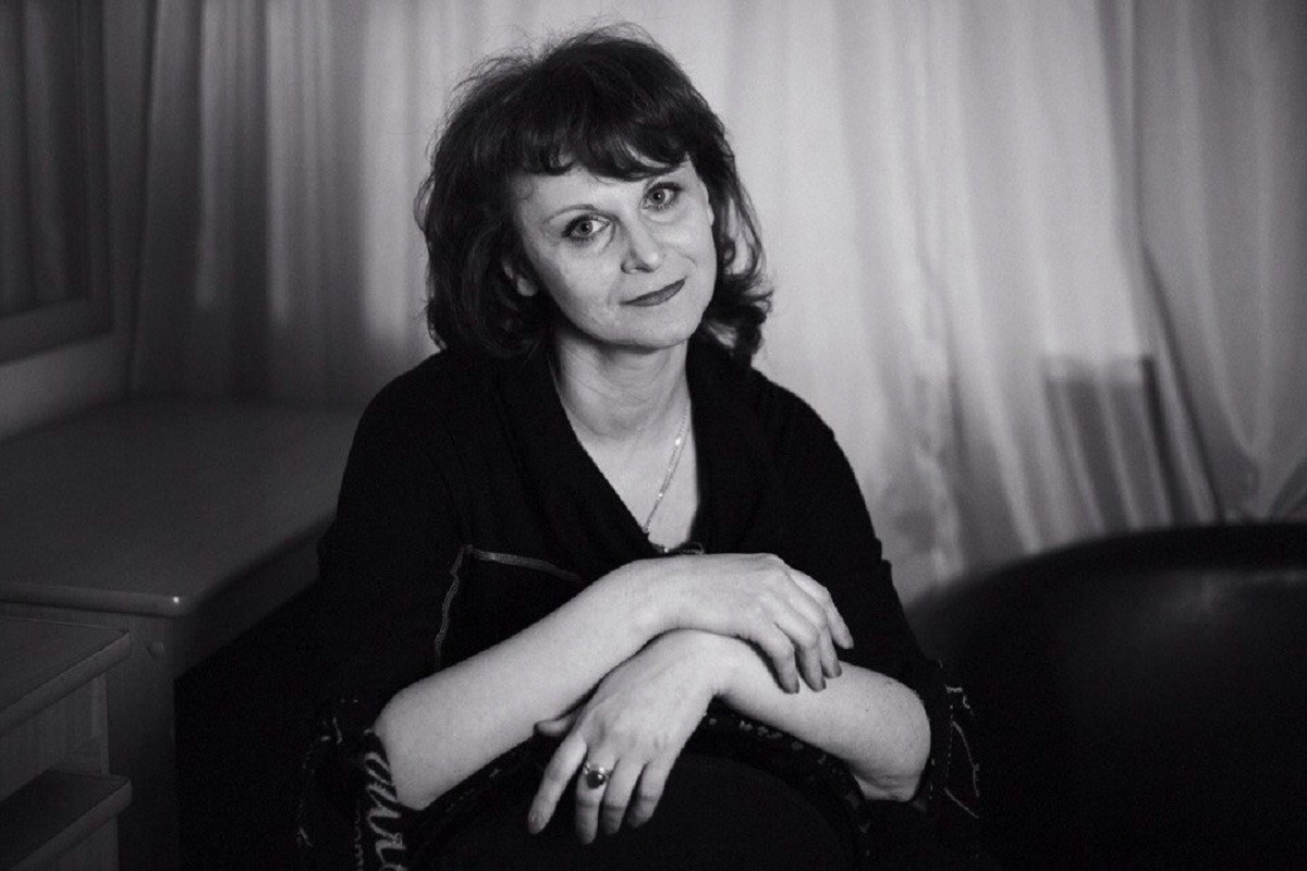 Коллектив Русского театра Лермонтова поздравляет с днём рождения гримёра-постижёра РРДТ  имени М.Ю.Лермонтова Ольгу Мячину!