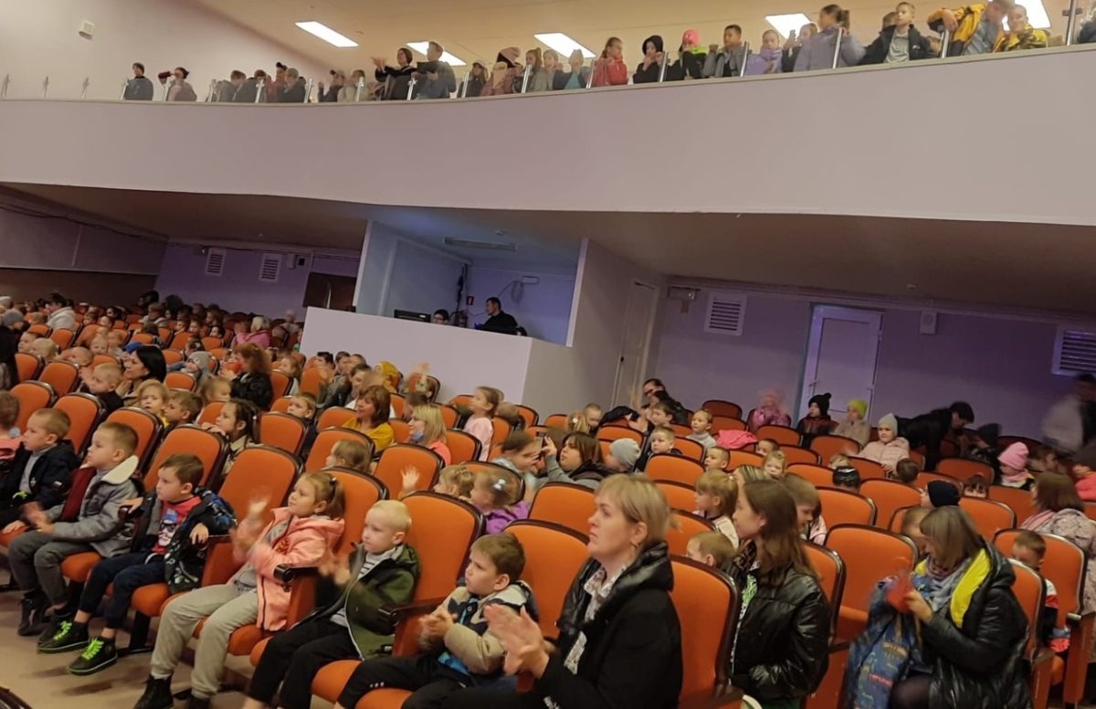 НАШИ АКТЕРЫ ОТПРАВИЛИСЬ НА ОСЕННИЕ «ОБМЕННЫЕ» ГАСТРОЛИ